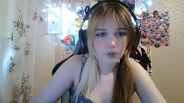Snapshot of MilaTyan chatting on 07/18/26, 01:59 MilaTyan online show from 07/18/26, 01:59