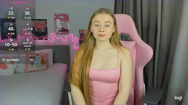 Snapshot of EvaRaee chatting on 02/19/26, 03:57 EvaRaee online show from 02/19/26, 03:57