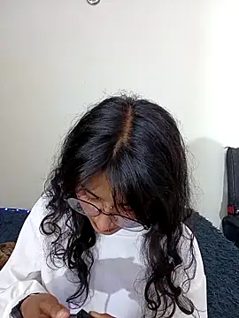 Lili  Clan online show from 04/04/26, 01:37