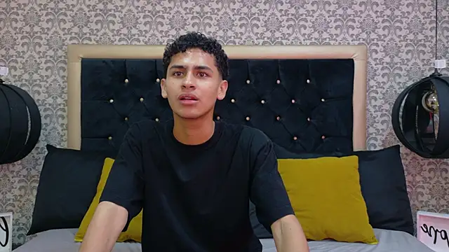 Snapshot of Dark_Sultan chatting on 02/18/26, 08:05 Dark Sultan online show from 02/18/26, 08:05