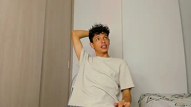 Maxfrost1 online show from 02/26/26, 07:46