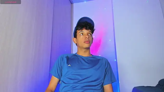 Maxfrost1 online show from 04/18/26, 02:04