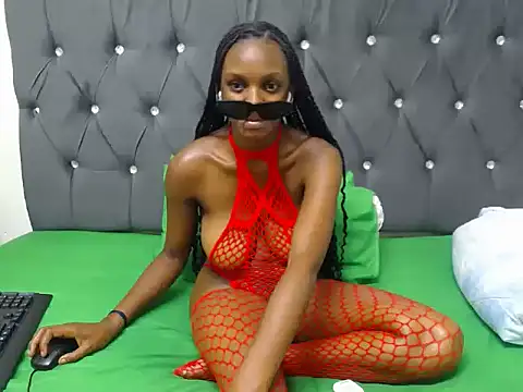 Snapshot of HornyLilHoney chatting on 02/25/26, 04:49 HornyLilHoney online show from 02/25/26, 04:49