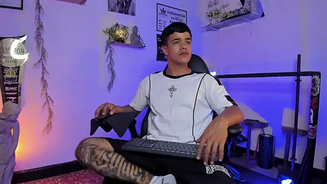 Rob zaens33 online show from 02/26/26, 03:11