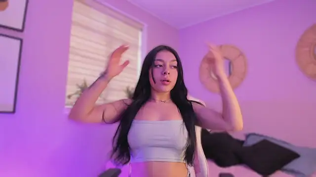 Snapshot of Lummii_ chatting on 02/21/26, 07:15 Lummii online show from 02/21/26, 07:15