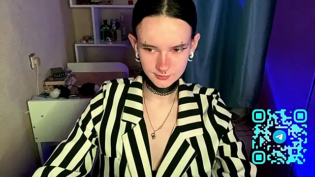 MabelDefina online show from 04/12/26, 11:04