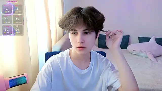 Snapshot of _LukaHayes_ chatting on 02/22/26, 11:31 LukaHayes online show from 02/22/26, 11:31