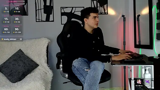 Snapshot of nico_pelusa chatting on 02/25/26, 10:30 nico pelusa online show from 02/25/26, 10:30