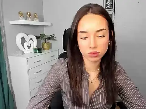 Snapshot of AdeleSolo chatting on 02/18/26, 06:53 AdeleSolo online show from 02/18/26, 06:53