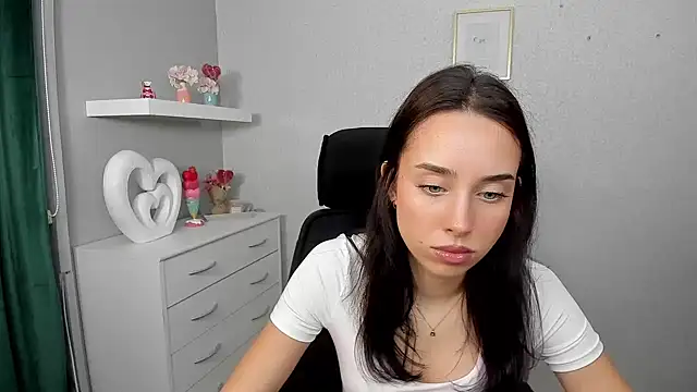 AdeleSolo online show from 03/23/26, 06:28