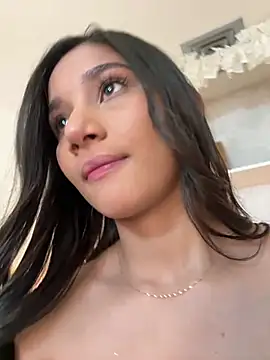 AlessiaVallmont online show from 03/09/26, 07:29