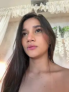 AlessiaVallmont online show from 03/14/26, 10:04