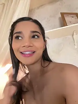 AlessiaVallmont online show from 04/10/26, 02:22