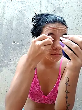 Snapshot of Little-Pussy19 chatting on 03/02/26, 01:18 Little-Pussy19 online show from 03/02/26, 01:18