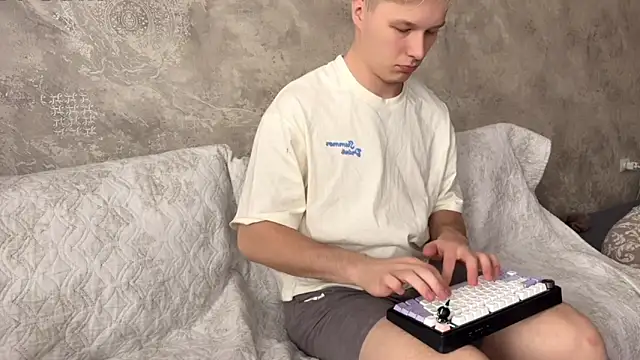 Rebecca David online show from 04/03/26, 08:34