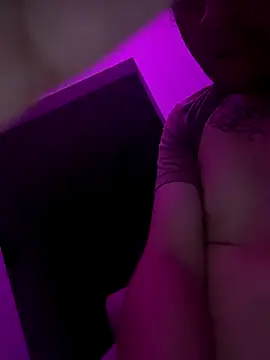 Snapshot of Escalante23 chatting on 09/28/25, 08:20 Escalante23 online show from 09/28/25, 08:20