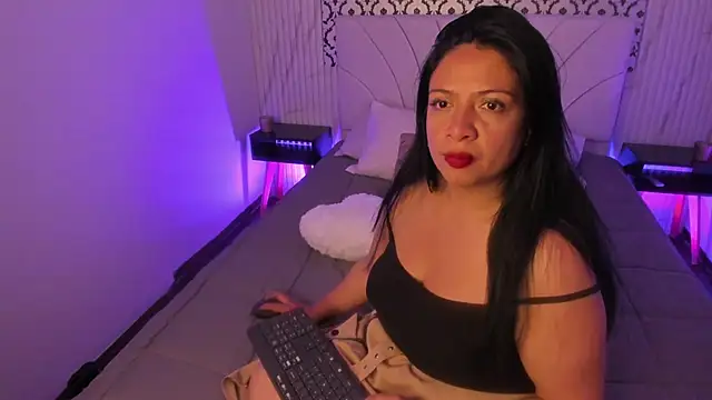 Renatta Milly online show from 02/18/26, 03:24