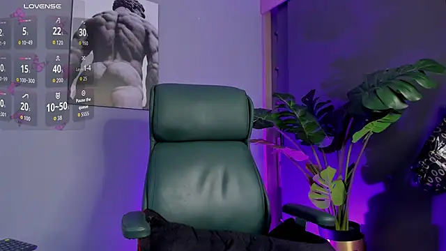 Snapshot of zara_leee chatting on 02/21/26, 12:06 zara leee online show from 02/21/26, 12:06