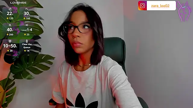 zara leee online show from 03/28/26, 09:25