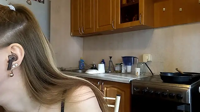 Snapshot of VictoriaDeese chatting on 02/18/26, 08:32 VictoriaDeese online show from 02/18/26, 08:32