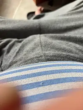 D4n13l47 online show from 04/13/26, 08:31