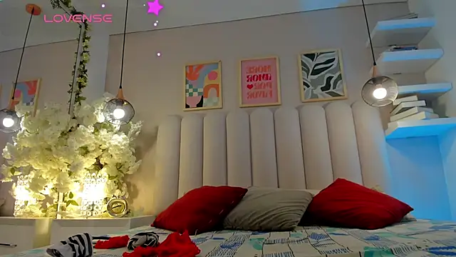 Snapshot of Mia_Bailey_ chatting on 04/23/26, 03:19 Mia Bailey online show from 04/23/26, 03:19
