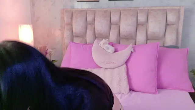 IsabellaRossi online show from 05/29/26, 06:50