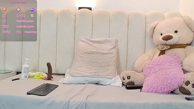 Ruby cruzz online show from 03/09/26, 10:14