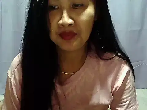Snapshot of Sh1nbae22 chatting on 06/03/26, 02:33 Sh1nbae22 online show from 06/03/26, 02:33