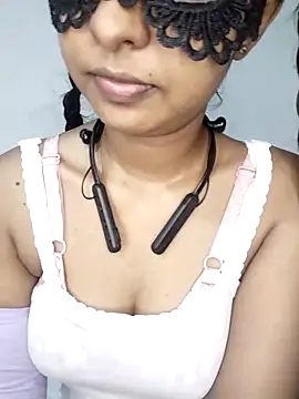 Snapshot of ASHANYA_JAYASOORIYA chatting on 05/13/26, 05:05 ASHANYA JAYASOORIYA online show from 05/13/26, 05:05
