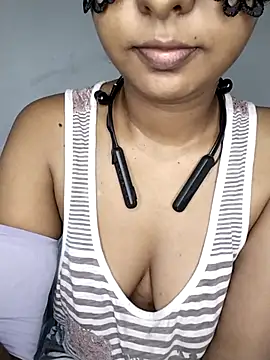 Snapshot of ASHANYA_JAYASOORIYA chatting on 05/26/26, 10:00 ASHANYA JAYASOORIYA online show from 05/26/26, 10:00