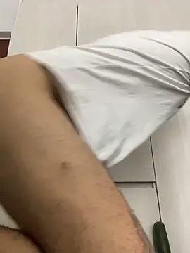 Snapshot of katasanz chatting on 02/24/26, 01:36 katasanz online show from 02/24/26, 01:36