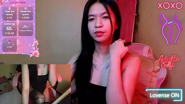 Luna Moonfang online show from 05/27/26, 12:51