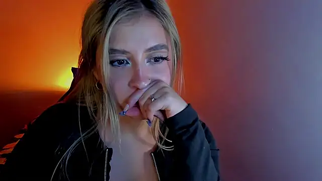 saradiazxxx online show from 03/29/26, 08:36