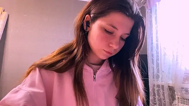 LunnaBliss online show from 04/10/26, 02:33