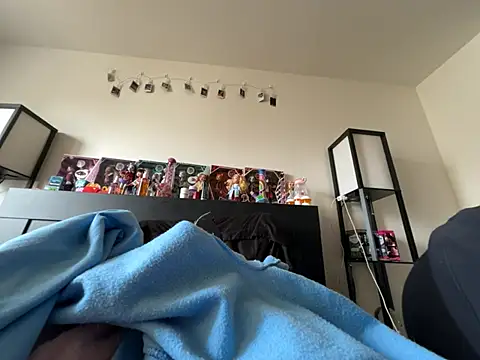 Snapshot of pinkhairfun16 chatting on 02/20/26, 09:15 pinkhairfun16 online show from 02/20/26, 09:15