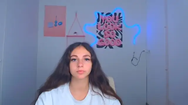 KissMeJulia online show from 07/12/26, 05:31