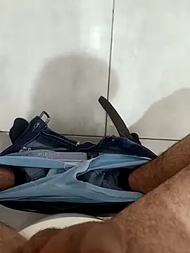 afindeprazer online show from 04/19/26, 03:44