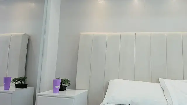 Snapshot of violetta_cutest_ chatting on 03/18/26, 11:24 violetta cutest online show from 03/18/26, 11:24