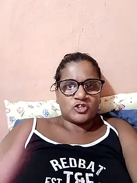 Snapshot of indianstrawberrylips4u chatting on 02/28/26, 07:04 indianstrawberrylips4u online show from 02/28/26, 07:04