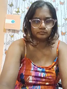 indianstrawberrylips4u online show from 06/14/26, 04:09