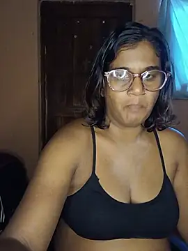 indianstrawberrylips4u online show from 06/19/26, 06:07