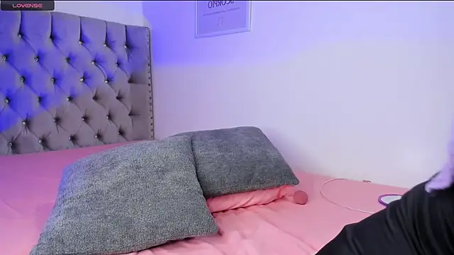 eva cutee  online show from 03/25/26, 06:03