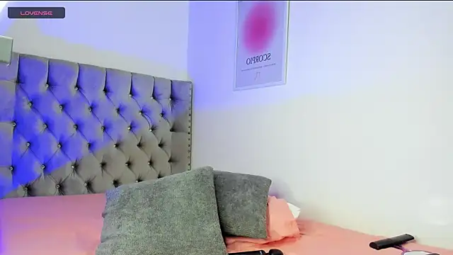 eva cutee  online show from 04/01/26, 08:28