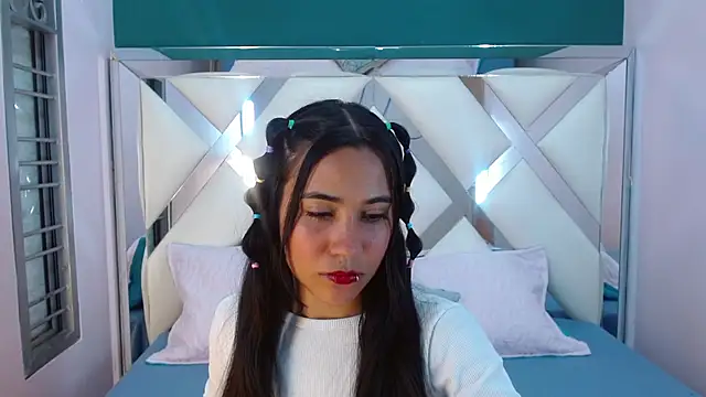 Kate Hewson online show from 02/25/26, 12:37