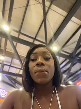 ZarahFerreira online show from 05/22/26, 12:18
