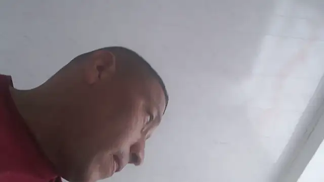 Snapshot of pareja_latina2214 chatting on 02/24/26, 08:07 pareja latina2214 online show from 02/24/26, 08:07