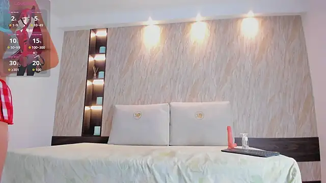 Snapshot of alina_hart chatting on 02/25/26, 03:27 alina hart online show from 02/25/26, 03:27