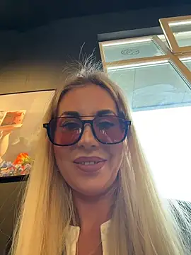 LisaMurr online show from 05/14/26, 12:01