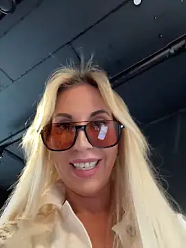 LisaMurr online show from 05/25/26, 01:06